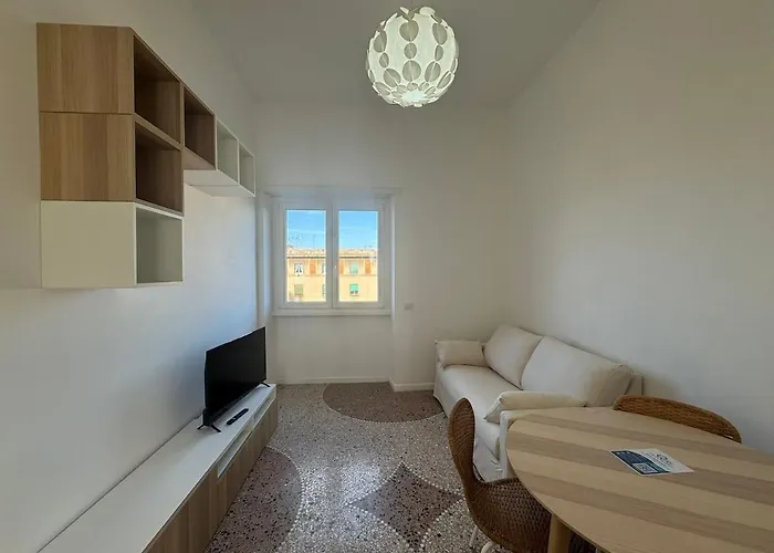 Stylish & Trendy Hub In Apartment